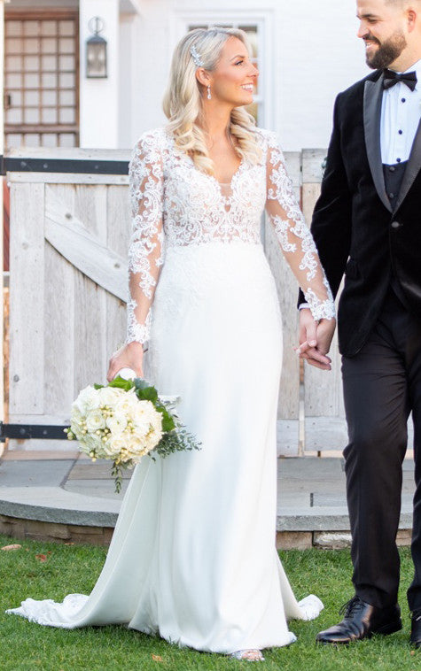 Modest Floral Bohemian Lace Top V-Neck Wedding Dress Garden Ourdoor Mature  Elegant Illusion Sleeves Sweep Train Bridal Gown