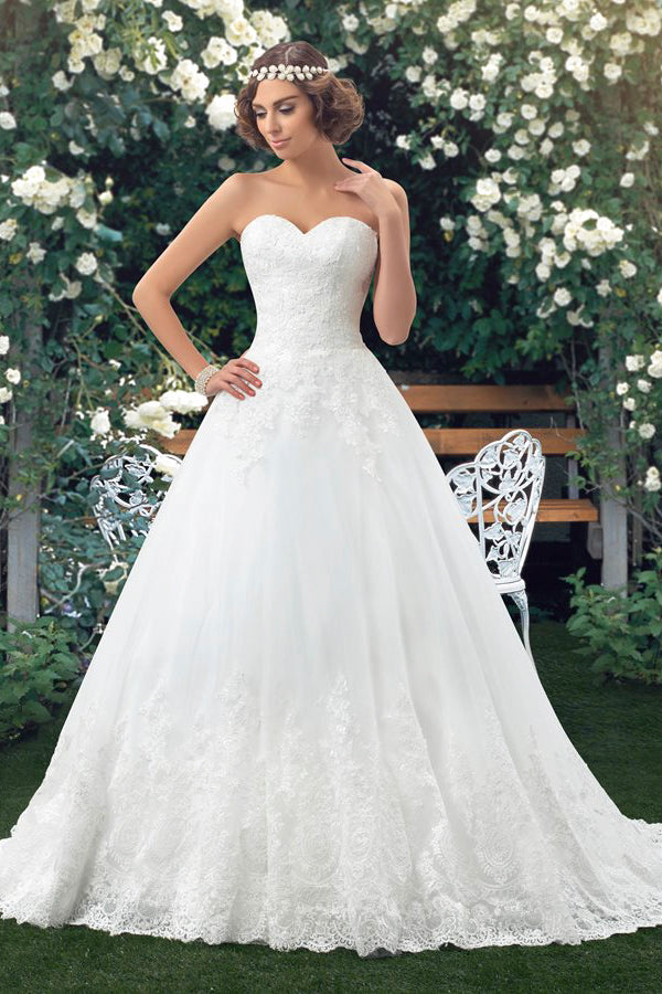 Royal Sweetheart Lace Appliqued Sleeveless Bridal Gown With Chapel Tra   DorrisDress