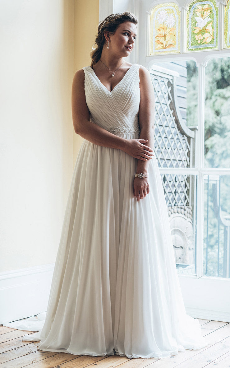 A-Line Long V-Neck Sleeveless Chiffon Court Train Waist Jewelry Dress- – DorrisDress A-Line Long V-Neck Sleeveless Chiffon Court Train Waist Jewelry Dress- – DorrisDress