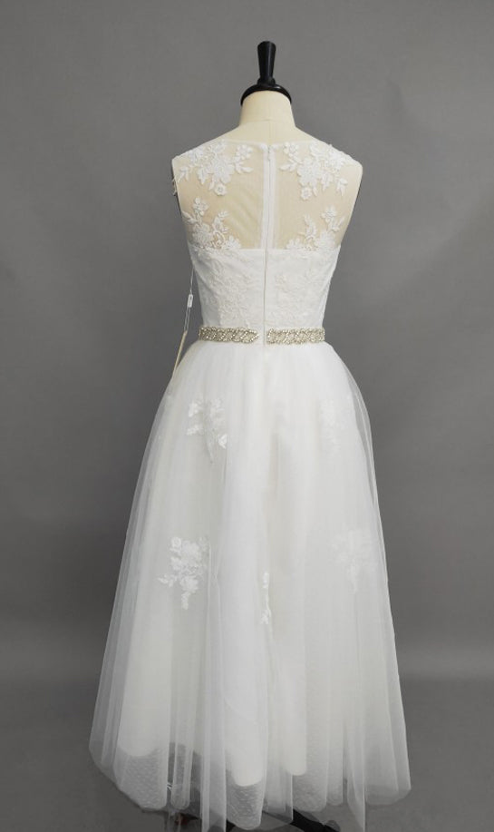 A-Line Tea-Length Appliqued Scoop Neck Sleeveless Tulle Wedding Dress –  DorrisDress