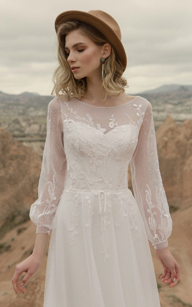 Elegant A-Line Bateau Backless Floor-length Sequins Wedding Dress with Appliques Lace
