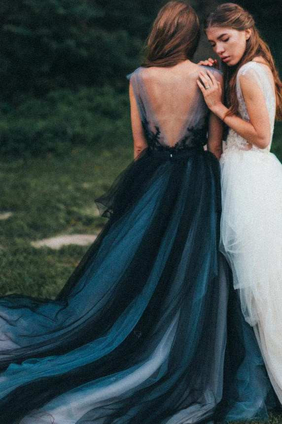 green emerald velvet dress Gothic Black and Grey A-Line Ball Gown Wedding Dress Whimsical Boho Flowy  Sleeveless Tulle Spaghetti Straps Court Train Bridal Gown