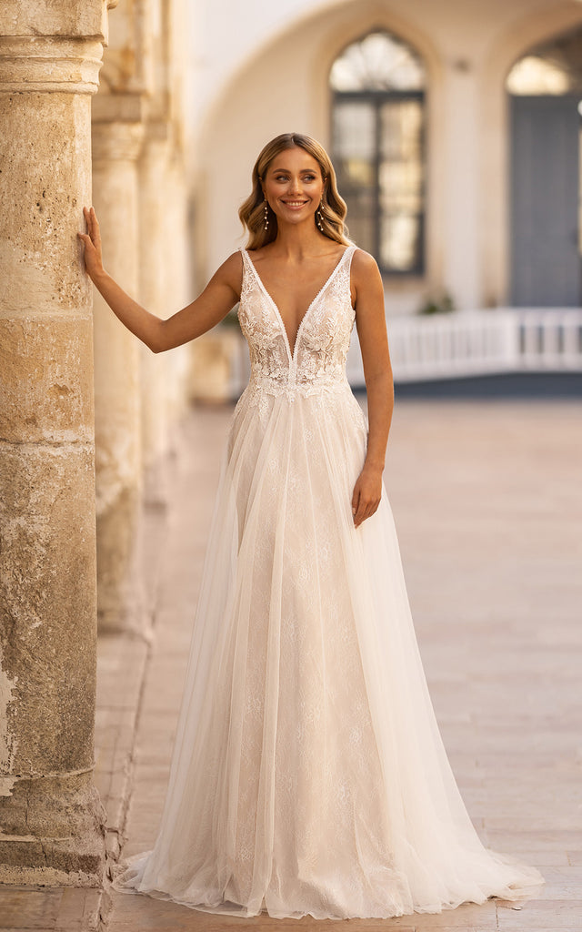Sexy Elopement Boho A-Line Lace Wedding Dress Elegant Romantic Beach P DorrisDress Sexy Elopement Boho A-Line Lace Wedding Dress Elegant Romantic Beach P DorrisDress