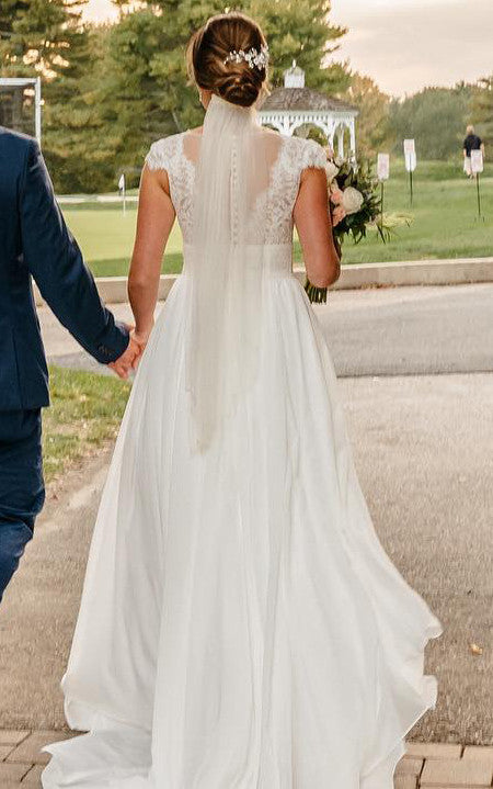 Vintage Beach Country A-Line Plus Size Boho Lace Wedding Dress Modest Elegant V-Neck Illusion Back Cap Sleeve Chiffon Bridal Gown Vintage Beach Country A-Line Plus Size Boho Lace Wedding Dress Modest Elegant V-Neck Illusion Back Cap Sleeve Chiffon Bridal Gown