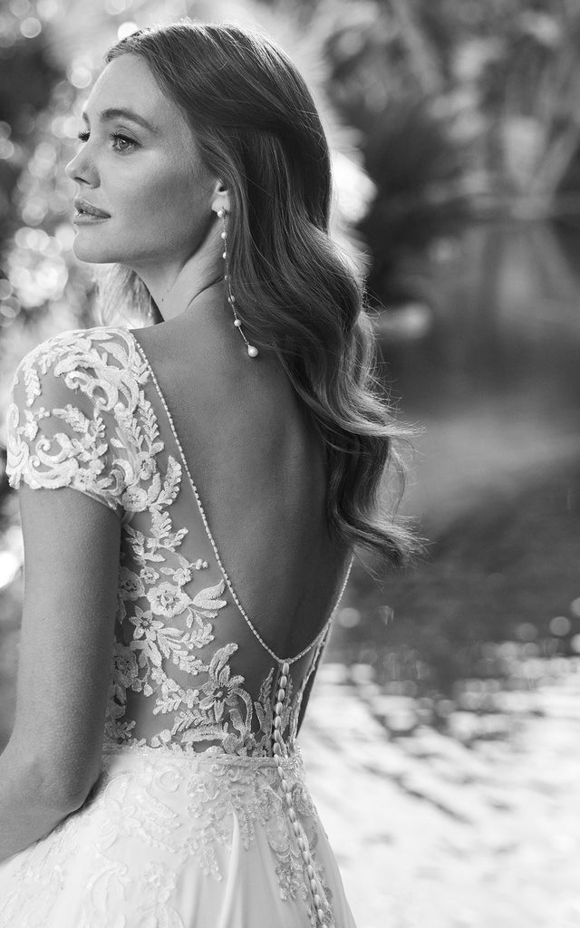 Modern Elegant Formal A-Line Boho Lace Wedding Dress Casual Flowy Plun – DorrisDress