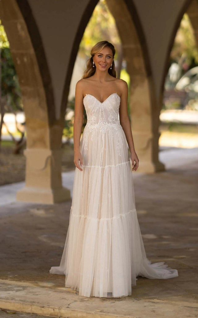 Sexy Floral Beach Sweetheart Sleeveless Tulle Tiered Wedding Dresses R – DorrisDress Sexy Floral Beach Sweetheart Sleeveless Tulle Tiered Wedding Dresses R – DorrisDress