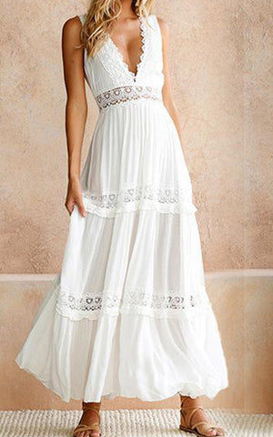 Modest Beach White A-Line Boho Maxi Dress for Wedding Simple Modest Chiffon Lace Scalloped Neckline Bridal Gown