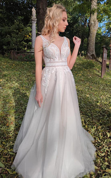 Romantic Sleeveless A-Line Lace Wedding Dress With V-neck And Low-V Back