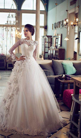 Elegant Bateau Long Sleeve Tulle Wedding Dress With Flowers Lace