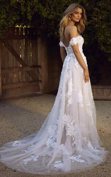 Casual Off-the-shoulder A Line Floor-length Court Train Sleeveless Wedding Dress With Appliques