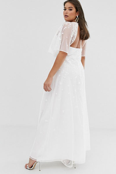 Ethereal Chiffon and Tulle Sheath Bridal Gown with Appliques