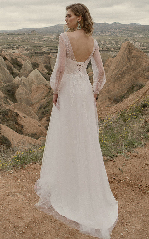 Elegant A-Line Bateau Wedding Dress With Illusion Long Sleeves And Lac DorrisDress Elegant A-Line Bateau Wedding Dress With Illusion Long Sleeves And Lac DorrisDress
