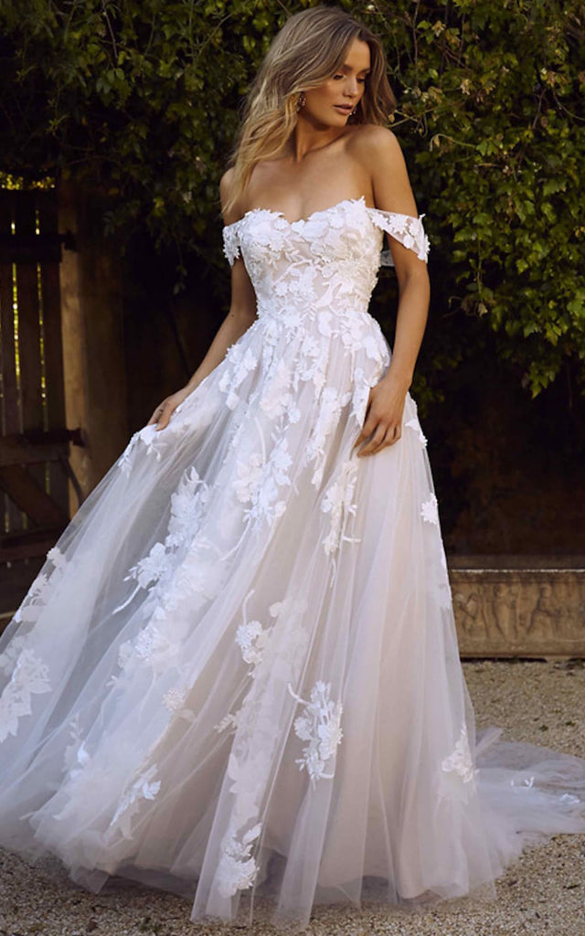 Casual Off-the-shoulder A Line Floor-length Court Train Sleeveless Wed DorrisDress Casual Off-the-shoulder A Line Floor-length Court Train Sleeveless Wed DorrisDress