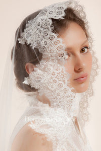 European Retro Lace Bride Wedding Veil Brigade Style Trailing Soft Yarn