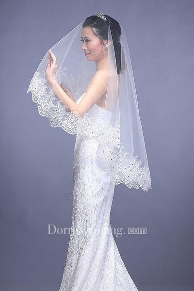 New Style Beautiful Short Wedding Veil with Lace Edge and Beading