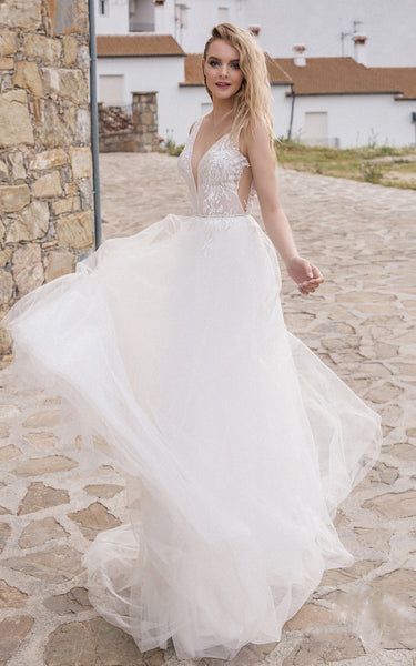 Sexy Sleeveless A-Line Tulle Wedding Dress With Plunging Neckline And Low-V Back