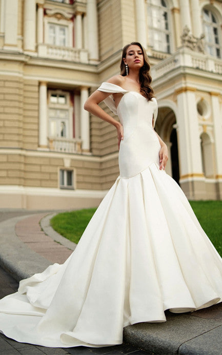 Romantic Mermaid Satin Bridal Gown with Ruching
