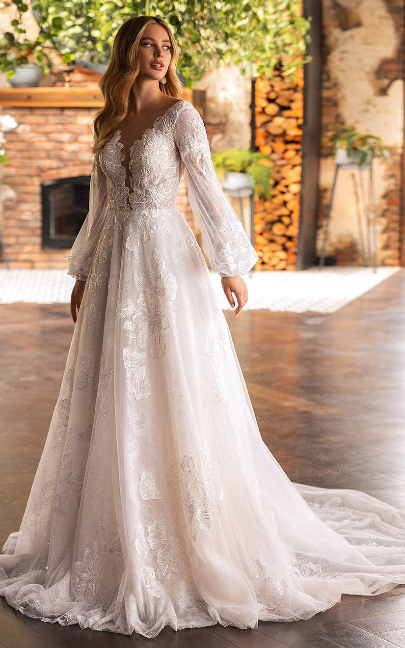 Romantic A Line Chiffon Scalloped Court Train Wedding Dress with Appli DorrisDress Romantic A Line Chiffon Scalloped Court Train Wedding Dress with Appli DorrisDress