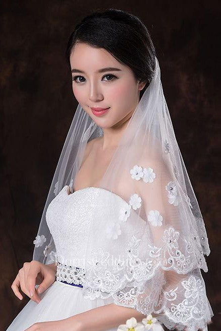 Latest Style Beautiful Wedding Veil with Flower Appliques and Beading
