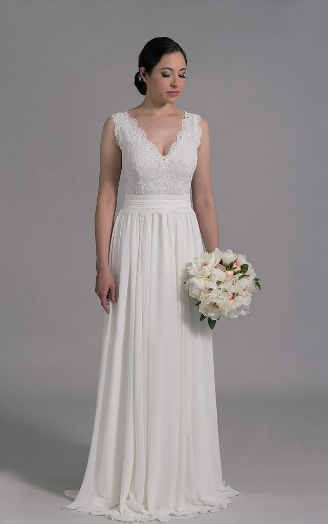 Sleeveless V-Neck Pleated Chiffon Dress With Lace Bodice DorrisDress Sleeveless V-Neck Pleated Chiffon Dress With Lace Bodice DorrisDress