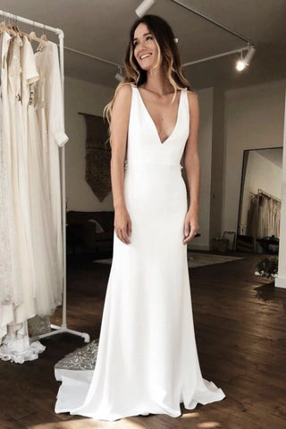 Modern Sleeveless Plunging Stain Wedding Gown With Illusion Deep V-back Details