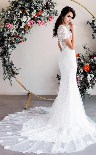 Elegant Sheath Bateau Lace Short Sleeve Floor-length Wedding Dress with Court Train and Appliques