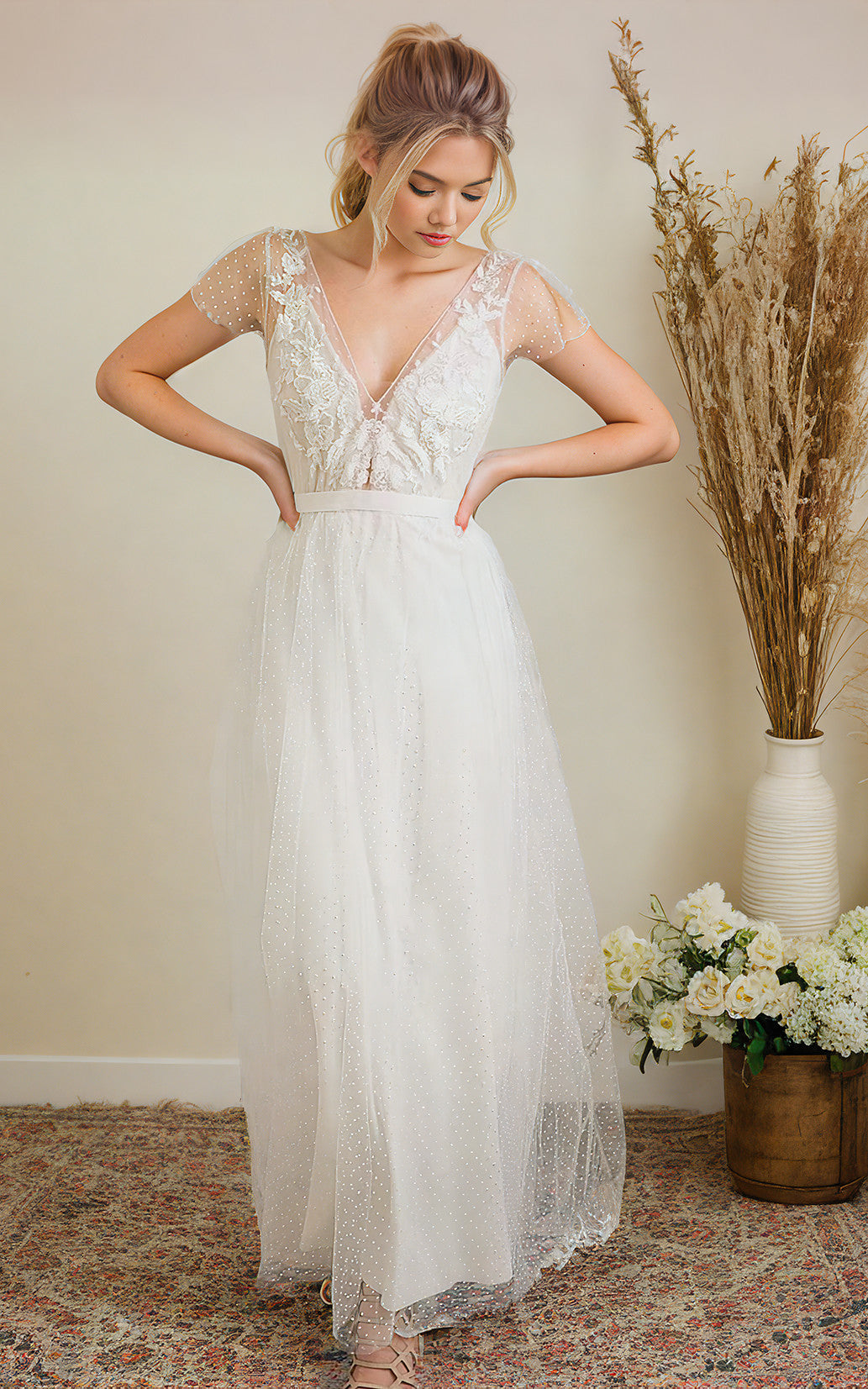 Simple Modest A-Line Short Sleeves Wedding Dress Minimalist Vintage Polka Dots Deep-V Back Bridal Gown