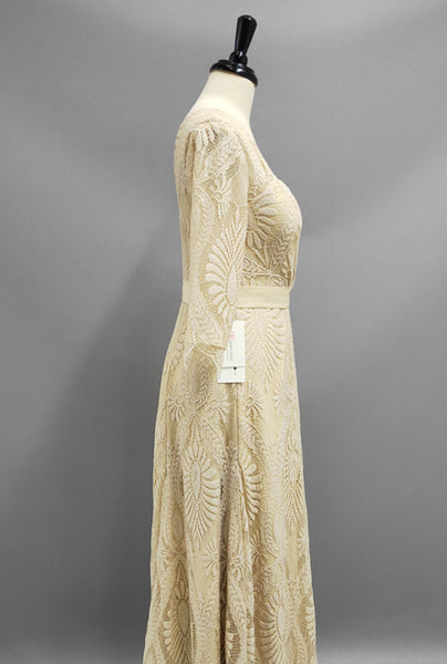 Simple-Designed Half-sleeved V-neck V-back Lace Dress-704153