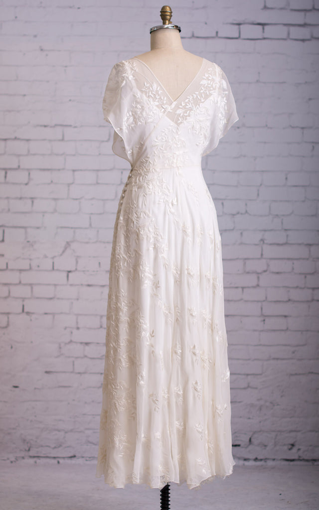 Graceful Vneck Lace Wedding Dress With Butterfly Sleeve | Dorris Dress ...