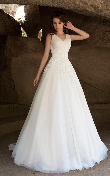 {DorrisDress}{Wedding Dress}-{714635}-front(right)