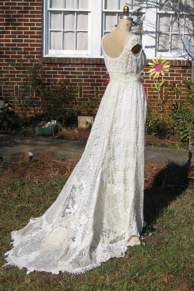 Vintage Bohemian Cap-Sleeve Lace Empire Wedding Dress | Dorris Dress DorrisDress Vintage Bohemian Cap-Sleeve Lace Empire Wedding Dress | Dorris Dress DorrisDress