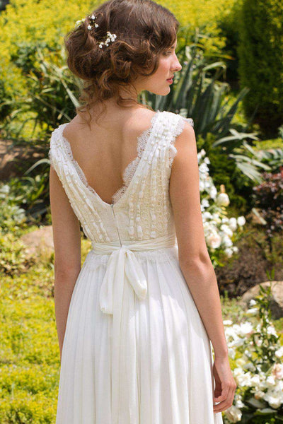 Plunged Sleeveless Chiffon Pleated Wedding Dress With Lace And Bow-715004