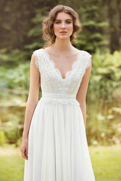 Plunged Sleeveless Chiffon Pleated Wedding Dress With Lace And Bow-715004