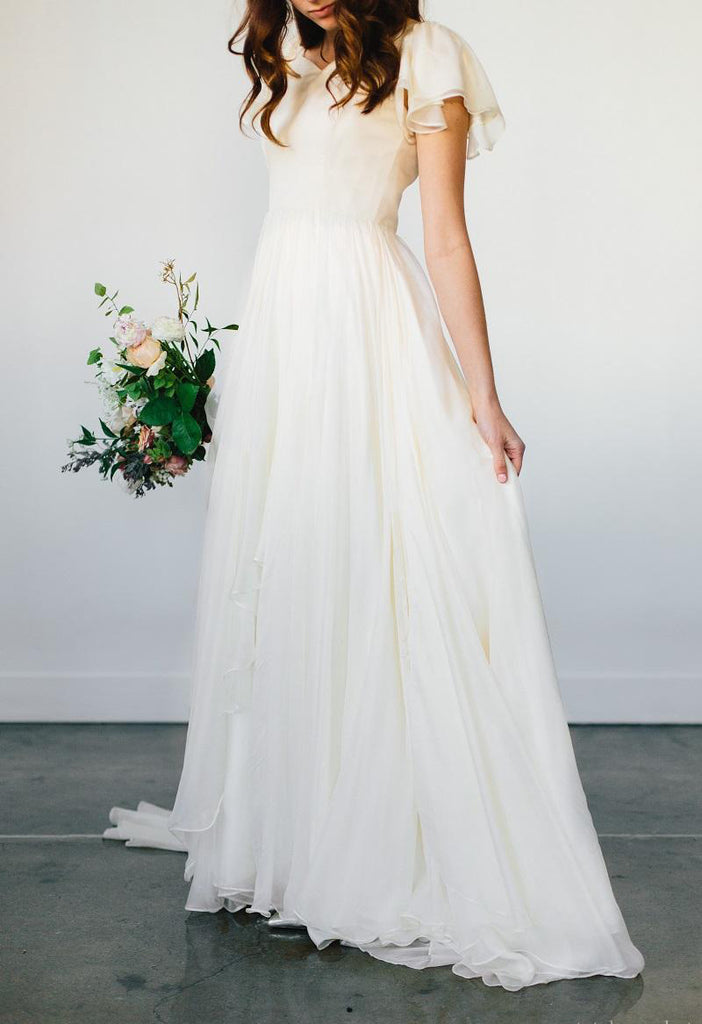 Ball Gown Flowy Short Sleeve Wedding Dress Flowy Beach Short Sleeves Beaded Belt Temple Chiffon Modest Ball Gown Flowy Short Sleeve Wedding Dress Flowy Beach Short Sleeves Beaded Belt Temple Chiffon Modest