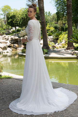 Informal Modest Beach Scoop Neck Lace Chiffon Wedding Dress With 3-4 Sleeves-715366