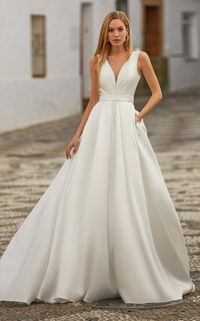 casual court wedding dress Berylove Women White Courthouse Wedding Dress Lace A-Line Bridal Shower Dress With Long Sleeves, White / US24W
