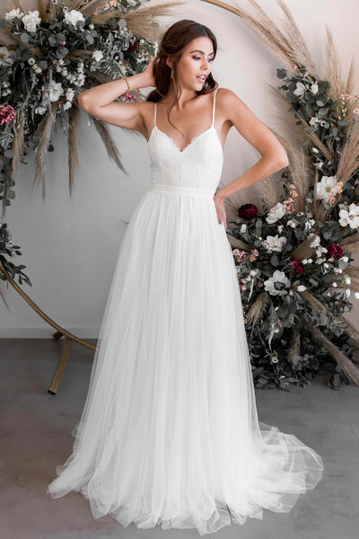 Ethereal Sexy Lace Tulle Spaghetti V-neck A-line Casual Bridal Gown With Court Train