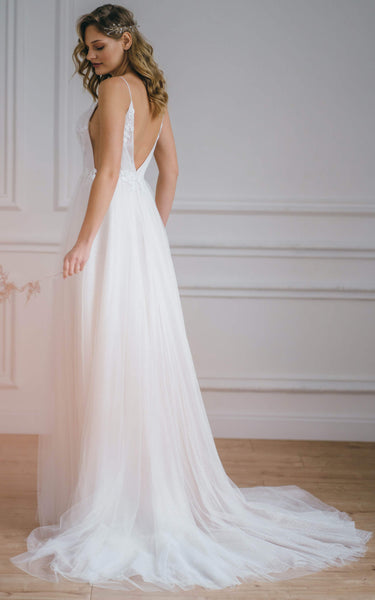 Modern Brush Train Sleeveless Tulle A Line Deep-V Back Wedding Dress with Appliques