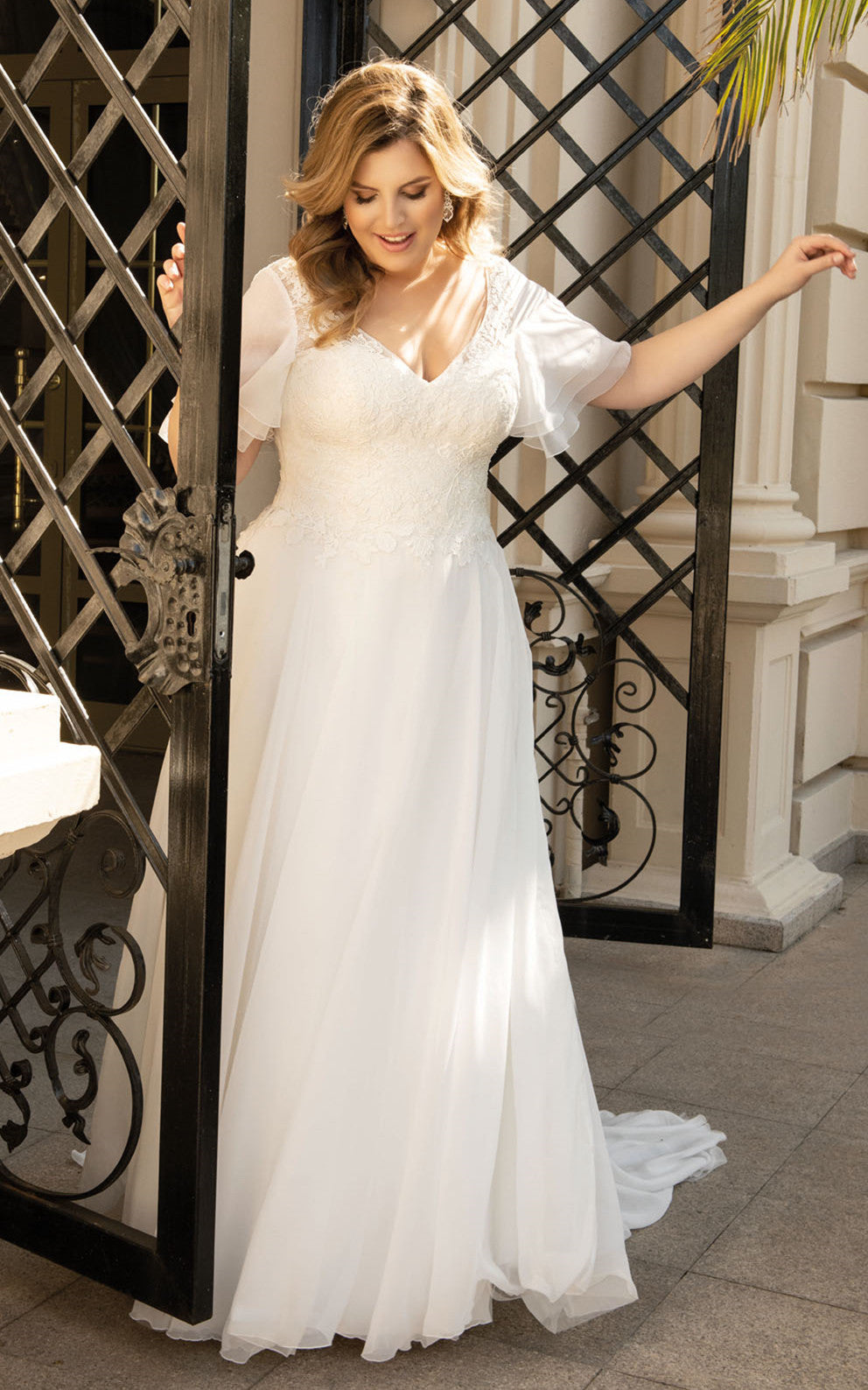 A Line Ethereal Plus Size V-neck Chiffon Wedding Dress-716230 DorrisDress A Line Ethereal Plus Size V-neck Chiffon Wedding Dress-716230 DorrisDress