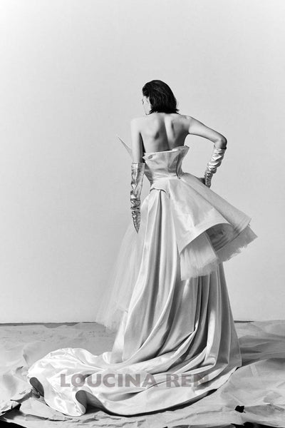 Stunning Sweetheart Satin Wedding Dress with Dramatic Side Draping-LR_700003