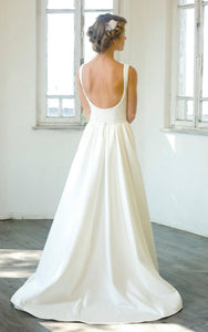 Elegant V-Neck Sleeveless Floor-Length A-Line Satin Wedding Dress-ET_711000