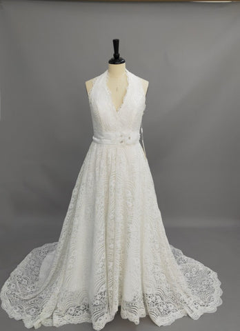 Sleeveless A-Line Lace Dress With Halter and Open Back