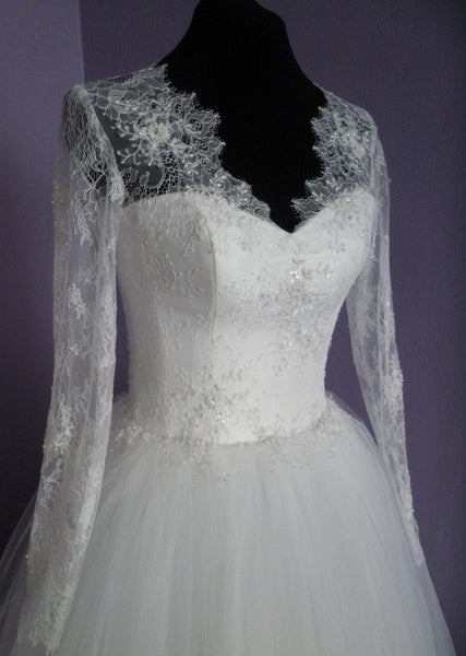 Vintage Inspired Long Lace Sleeves Tulle Wedding Dress With Lace Corset-ET_711620