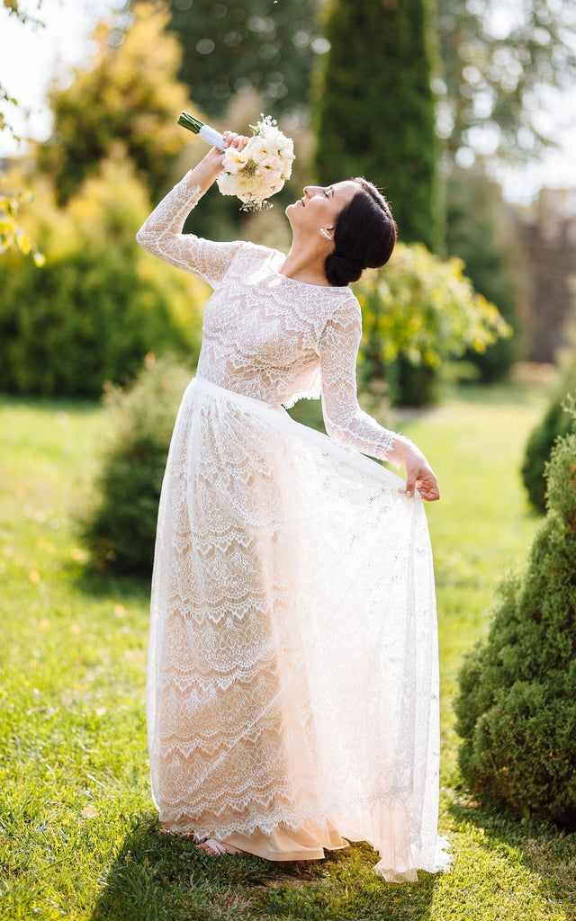 A-Line Lace Vintage Wedding Dress With Bateau Neckline And Long Sleeve DorrisDress A-Line Lace Vintage Wedding Dress With Bateau Neckline And Long Sleeve DorrisDress
