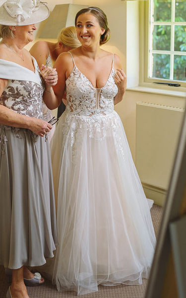 Ethereal A-Line Spaghetti Lace Tulle Wedding Dress With Open Back And Appliques