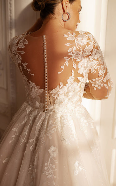 Sexy Ball Gown Bateau Lace Sweep Train Wedding Dress with Appliques