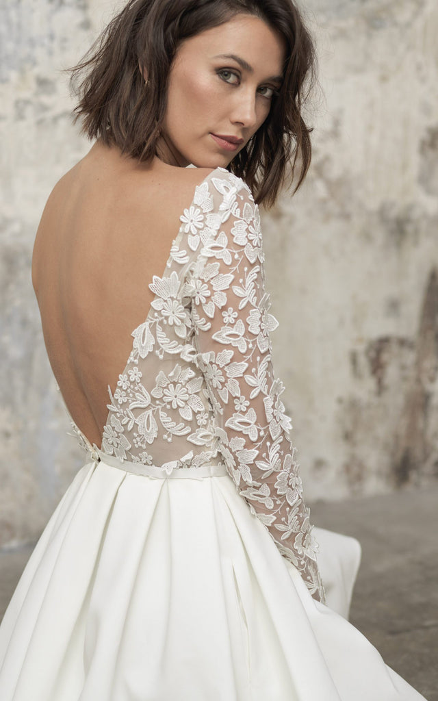 Modern Bateau A Line Short/Mini Knee-length Long Sleeve Wedding Dress DorrisDress Modern Bateau A Line Short/Mini Knee-length Long Sleeve Wedding Dress DorrisDress
