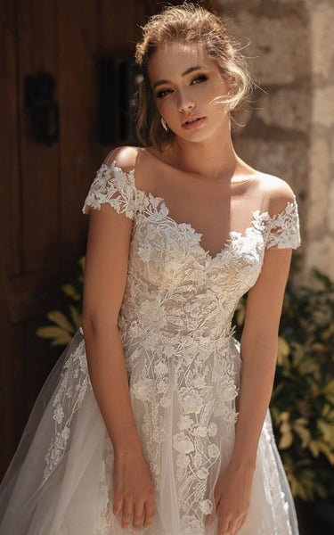 Modern Tulle Off-the-shoulder Short Sleeve Appliques Wedding Dress With Button