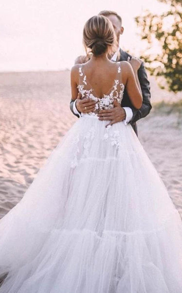 Simple V-neck Lace Tulle Ball Gown Floor-length Sleeveless Wedding Dress with Appliques