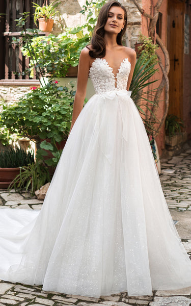 Elegant A Line Ball Gown Sweetheart Lace Tulle Court Train Wedding Dress with Appliques and Bow
